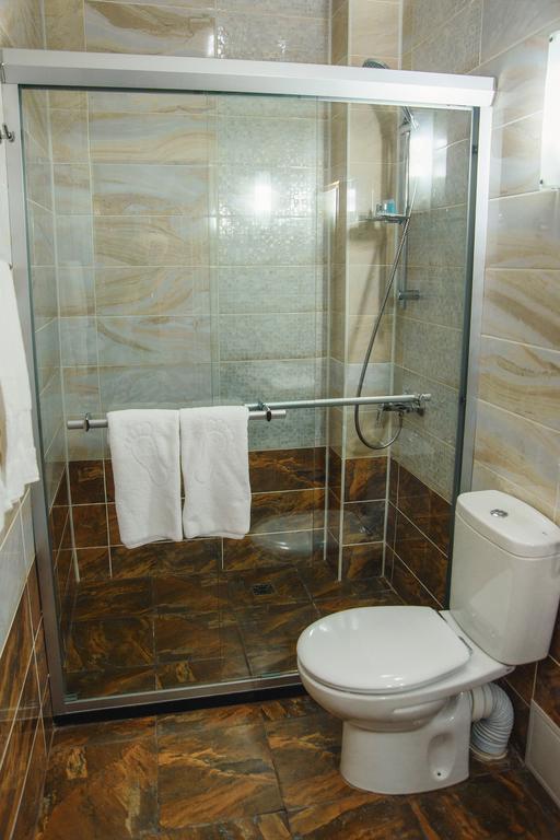 Promenade Park Hotel Schymkent Zimmer foto